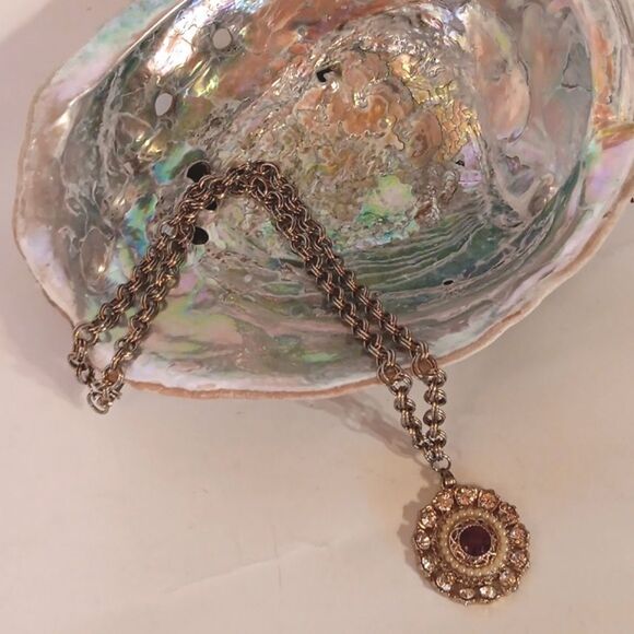 Vintage Renaissance Look Pendant and Chain - Picture 3 of 7